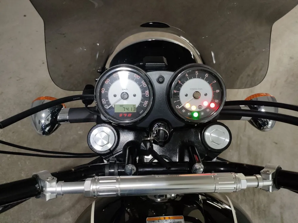 Kawasaki W800-2, чёрный, серебристый, фото 5
