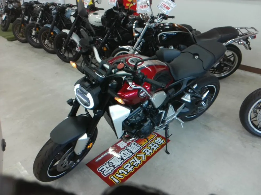 Honda CB1000R 2020, красный, фото 4