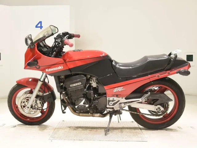 Kawasaki GPZ900R Ninja 1994, red | black, фото 2
