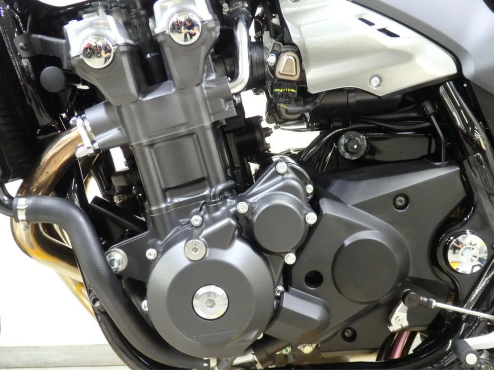 Honda CB1300 2026, white / red, фото 14