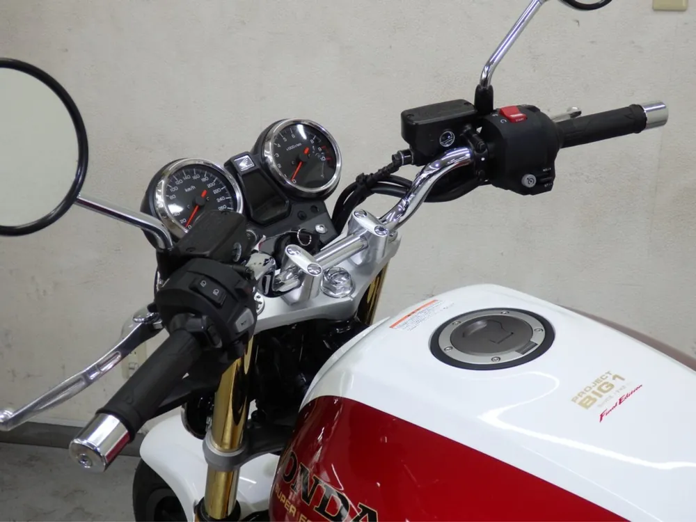 Honda CB1300 2026, white / red, фото 8