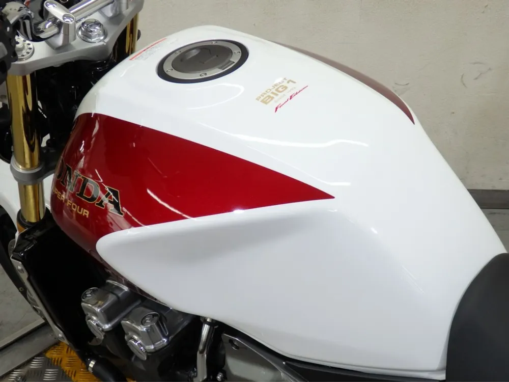 Honda CB1300 2026, white / red, фото 10