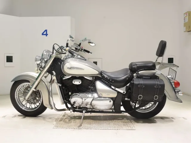 Suzuki Intruder 400 Classic 2004, white | silver, фото 2