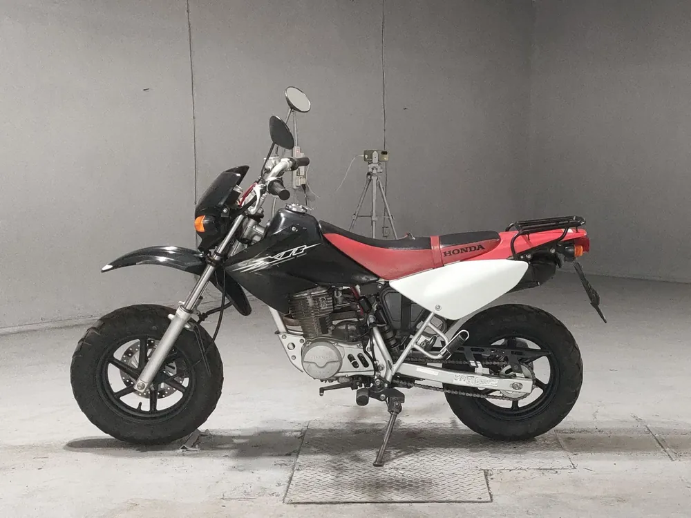 Honda XR100 Motard, white/black, фото 2