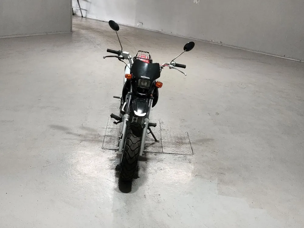 Honda XR100 Motard, white/black, фото 3