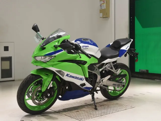 Kawasaki ZX-4R SE 2024, white | green, фото 4