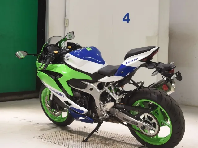Kawasaki ZX-4R SE 2024, white | green, фото 6