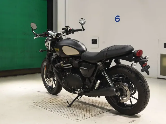 Triumph Street Twin 2016, matt black, фото 6
