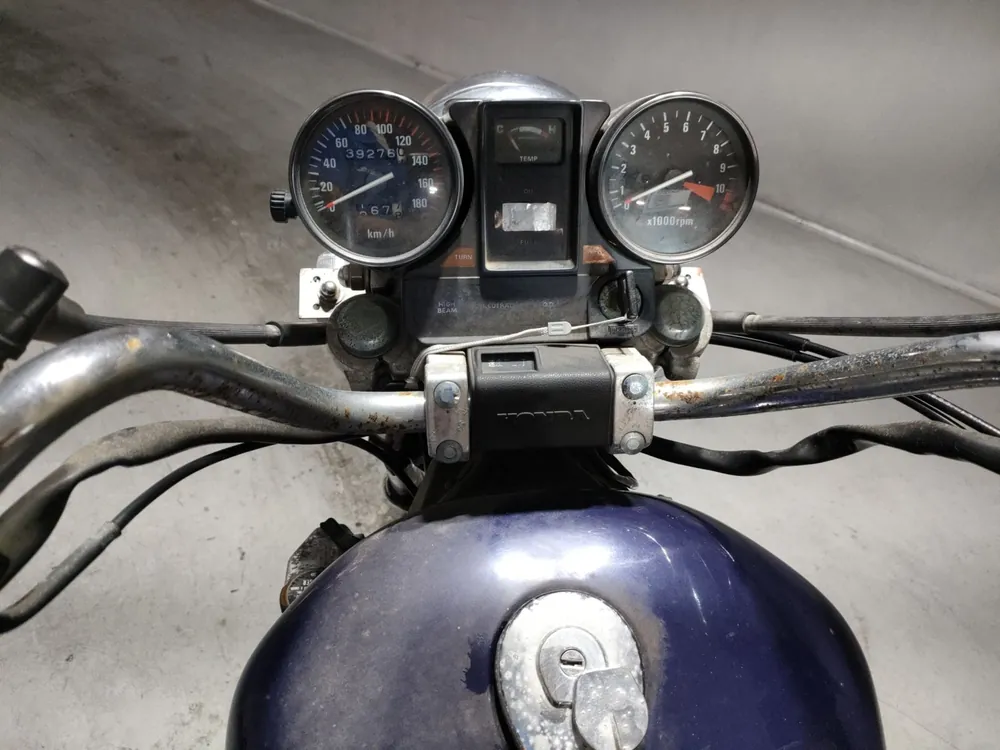 Honda VF750 1983, фиолетовый, фото 5