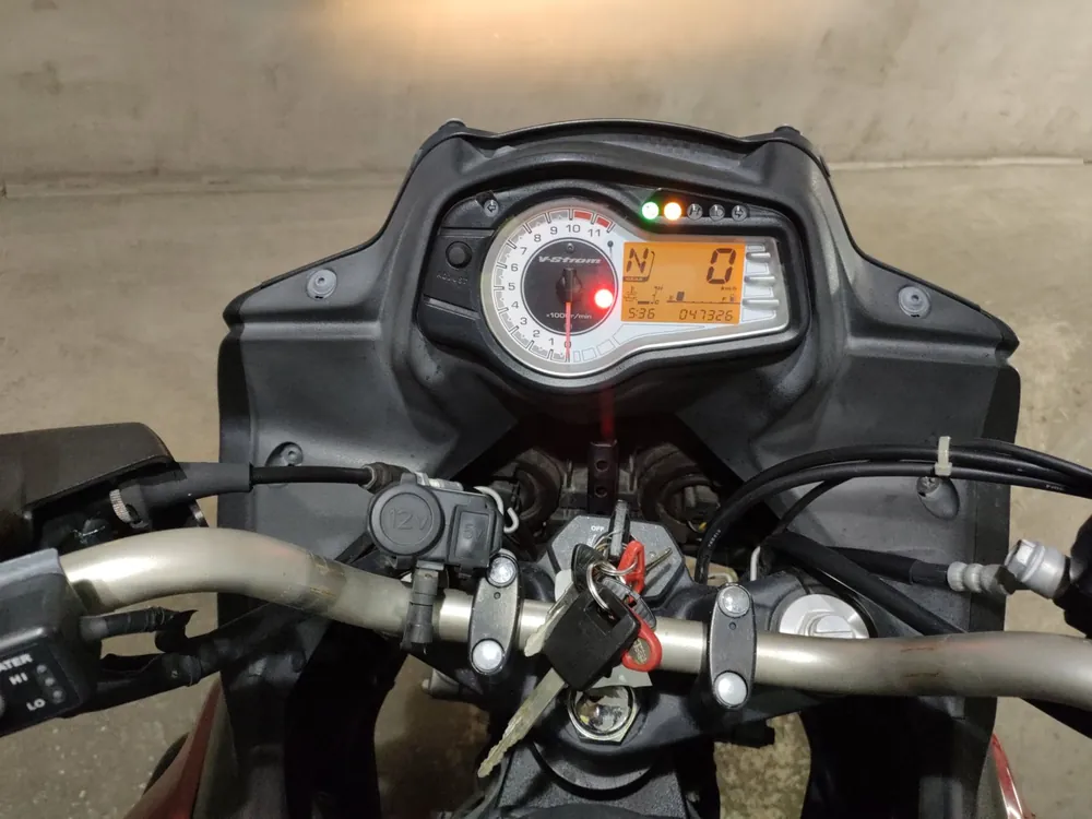 Suzuki V Strom650A 2015, красный, фото 5