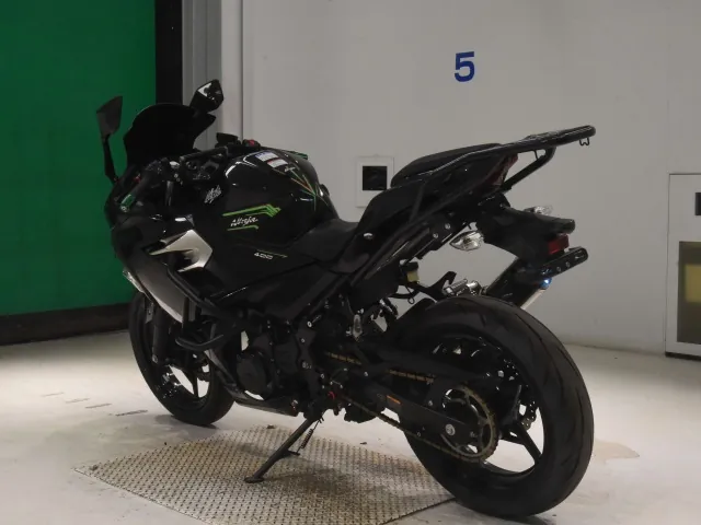 Kawasaki Ninja 400 2019, чёрный, фото 6