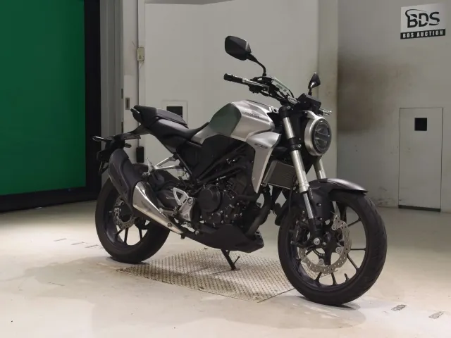 Honda CB250R MC52, matt silver, фото 3