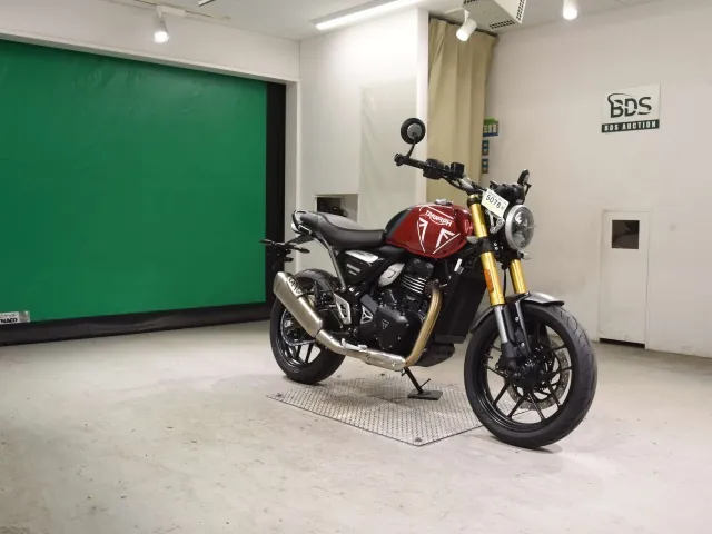 Triumph Speed 400 2024, красный, gunmetal, фото 3