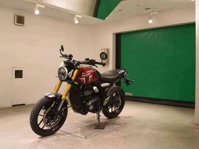 Triumph Speed 400 2024, красный, gunmetal, фото 4