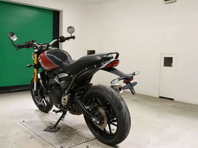 Triumph Speed 400 2024, красный, gunmetal, фото 6