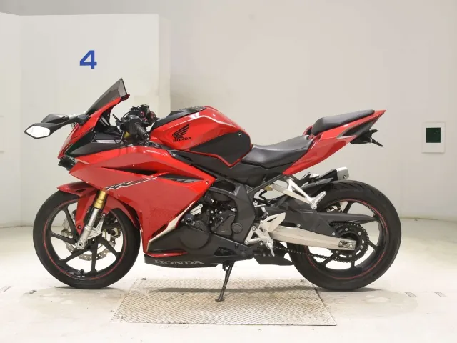 Honda CBR250RR, красный, фото 2
