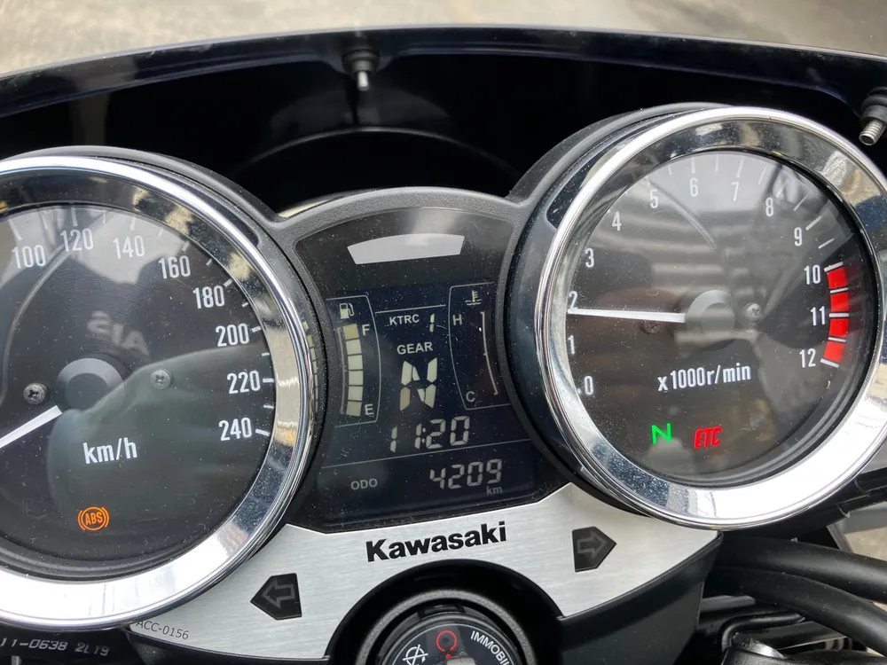 Kawasaki Z900RS 2023, чёрный, фото 3