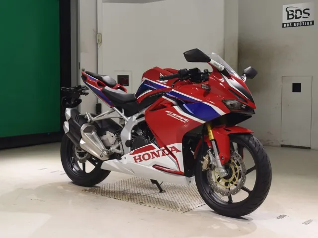 Honda CBR250RR, белый, красный, синий, фото 3