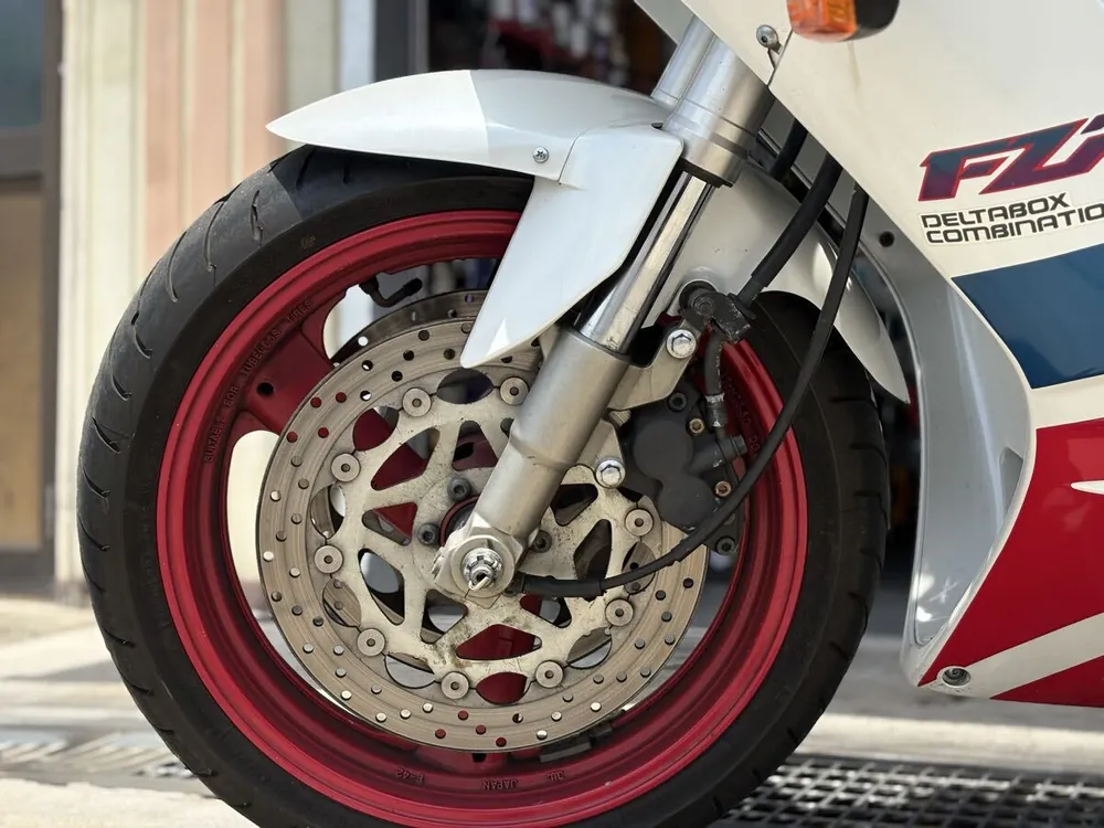 Yamaha FZR1000 1993, фото 5