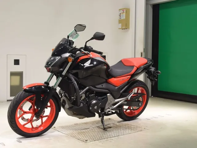 Honda NC750S-2 2017, красный, чёрный, фото 4
