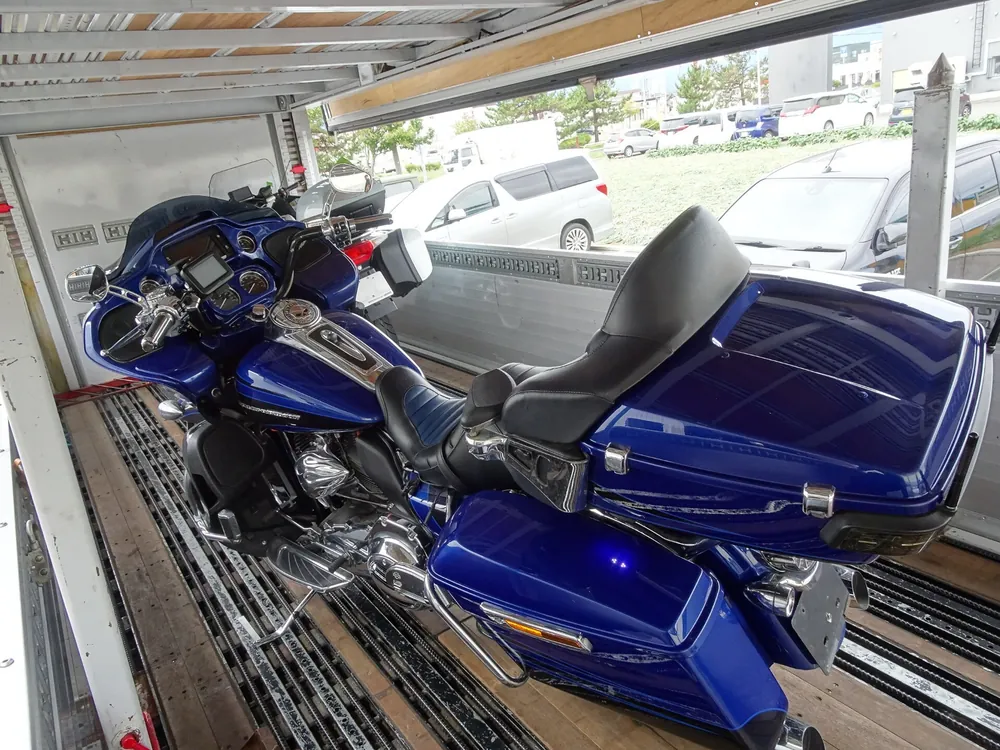Harley-Davidson FLTRUSE1800CVO 2014, синий, фото 2