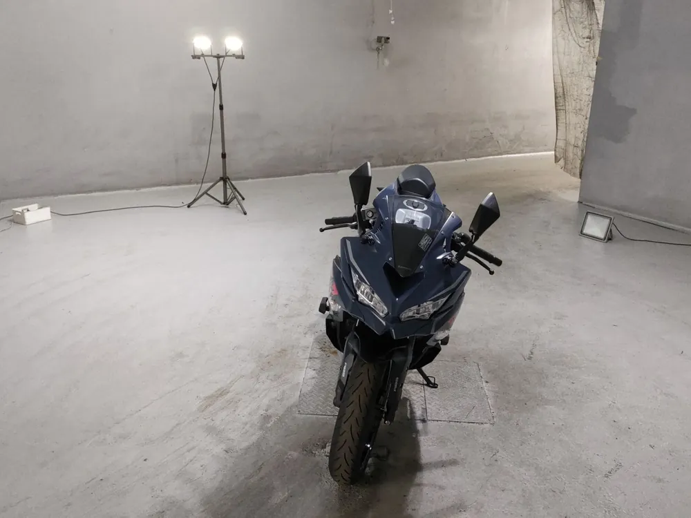 Kawasaki Ninja ZX-25R, синий, фото 3
