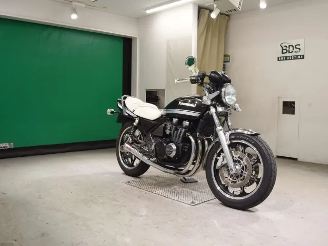 Kawasaki Zephyr 400 1998, белый, чёрный, фото 3