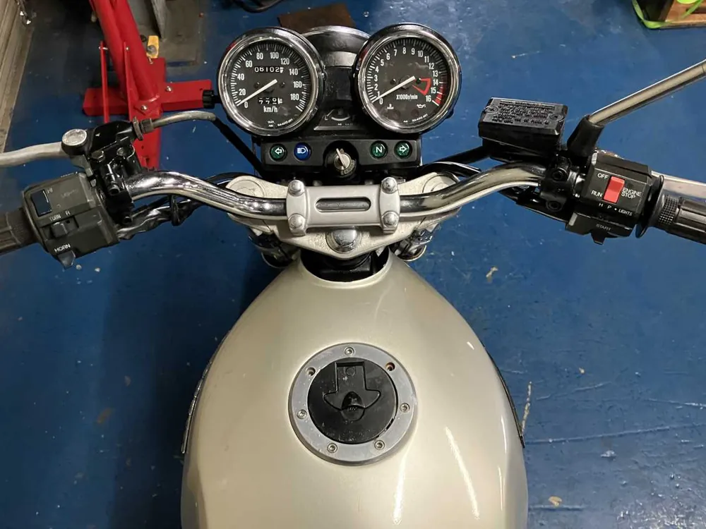 Kawasaki Zephyr 400, серебристый, фото 3