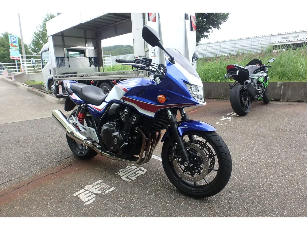 Honda CB400SB 2020, белый, синий, фото 3