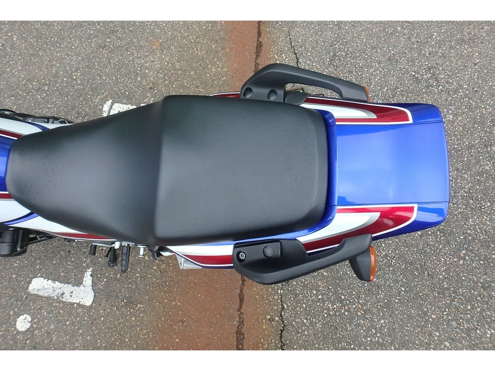 Honda CB400SB 2020, белый, синий, фото 9