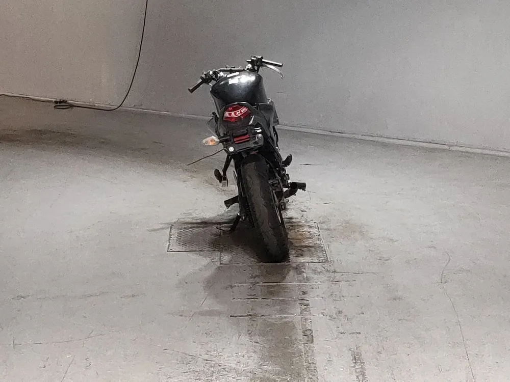 Honda CBR125R, чёрный, фото 4