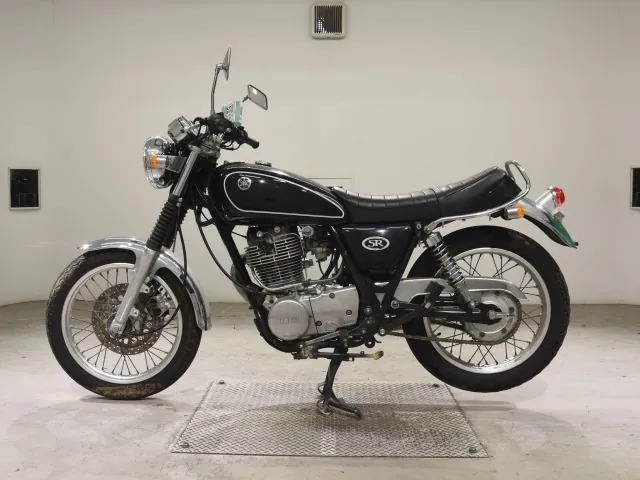 Yamaha SR400 2003, чёрный, фото 2