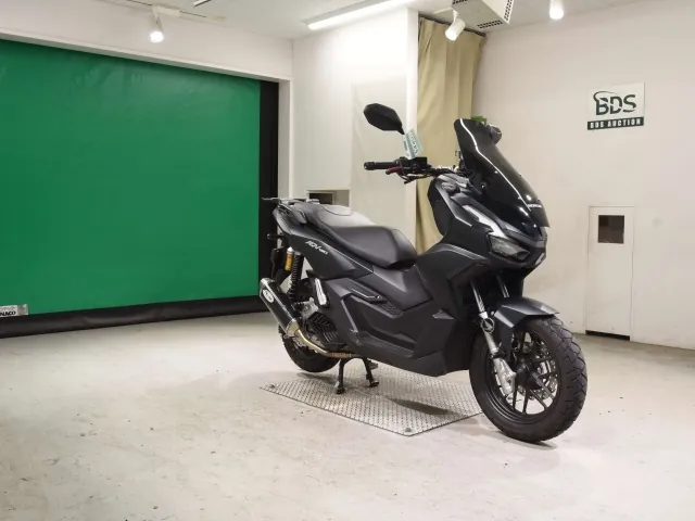 Honda ADV160, matt black, фото 3