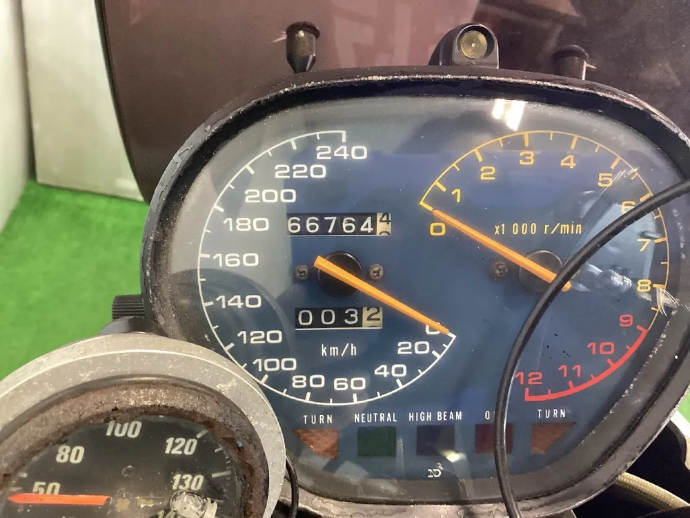 Suzuki GSX1100S Katana 1990, фото 8