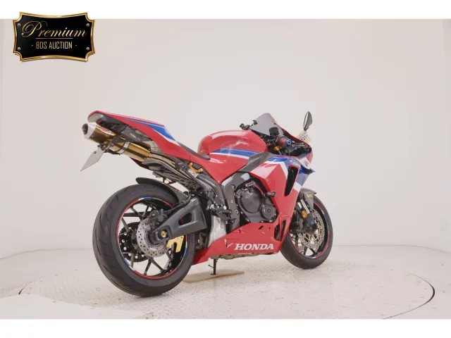 Honda CBR600RR 2020, white | red | blue, фото 5