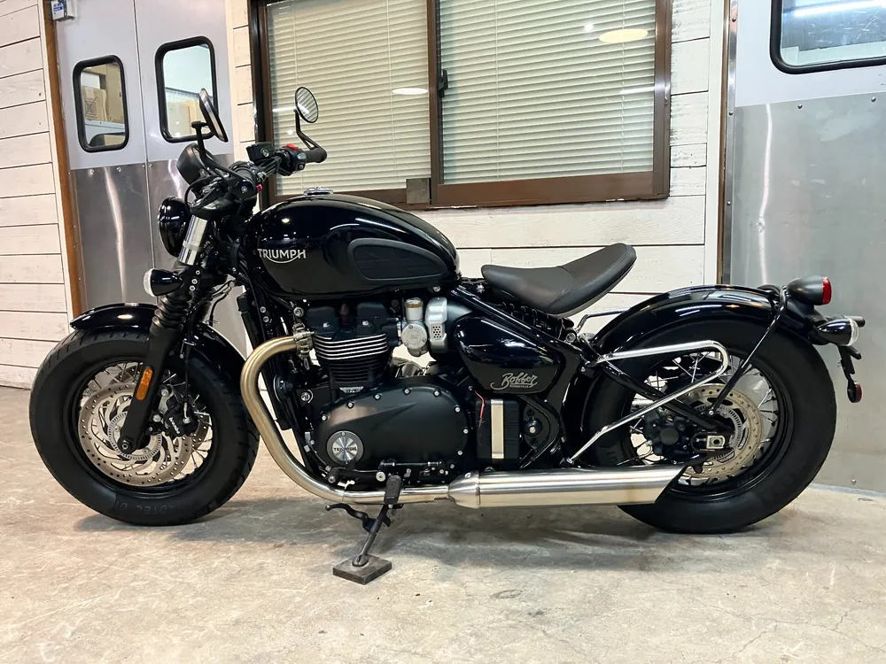 Triumph Bonneville Bo Bar 2024, чёрный, фото 2