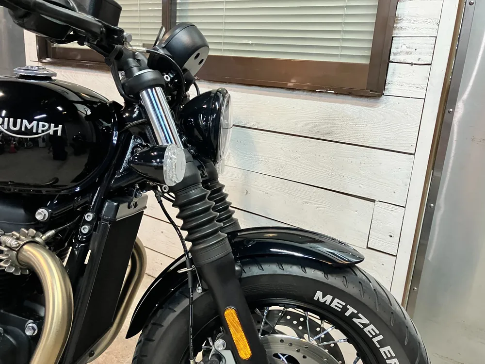 Triumph Bonneville Bo Bar 2024, чёрный, фото 17