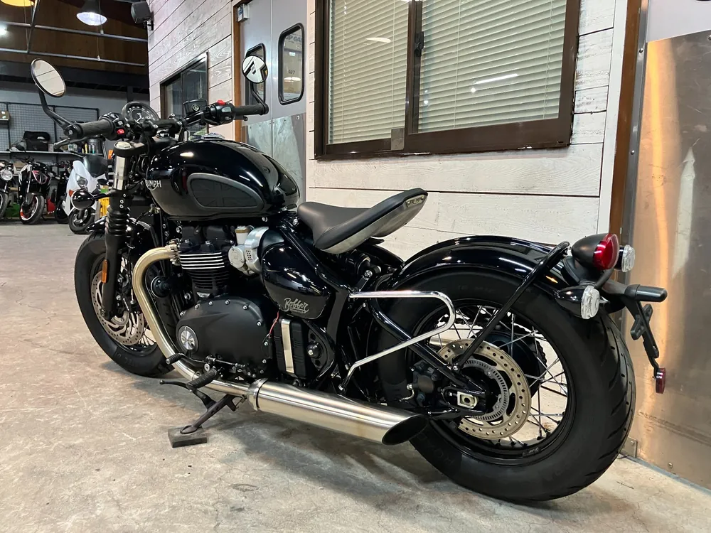 Triumph Bonneville Bo Bar 2024, чёрный, фото 9