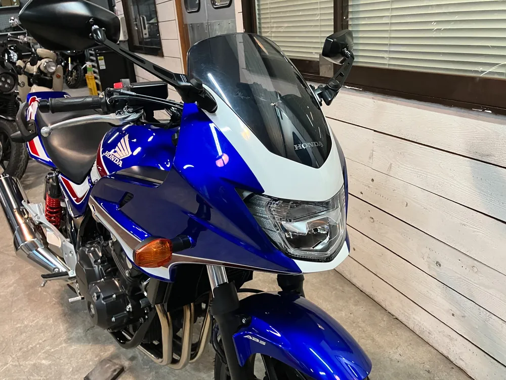 Honda CB400SB 2021, blue / white / red, фото 16