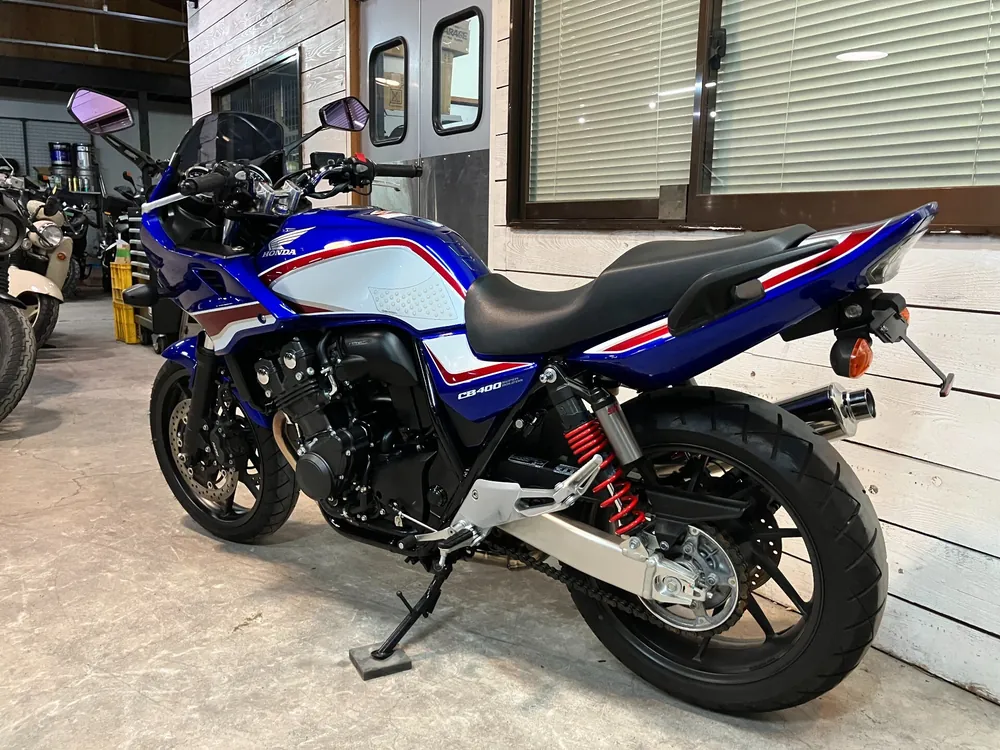 Honda CB400SB 2021, blue / white / red, фото 9