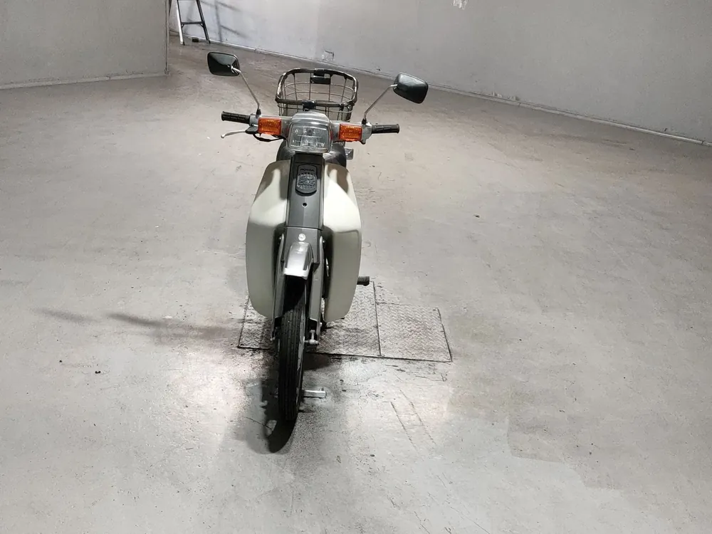 Honda Super Cub, серебристый, фото 3