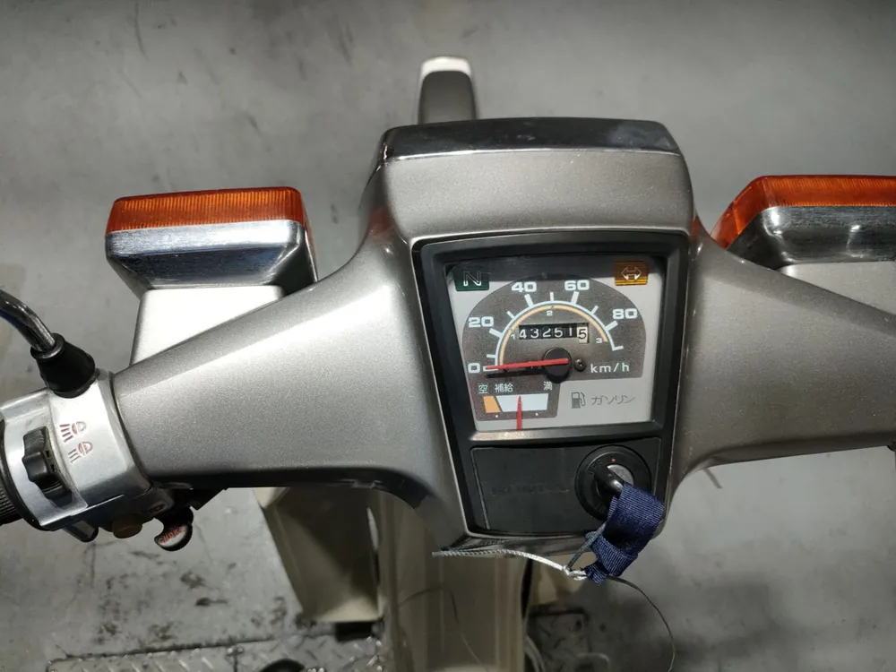 Honda Super Cub, серебристый, фото 5