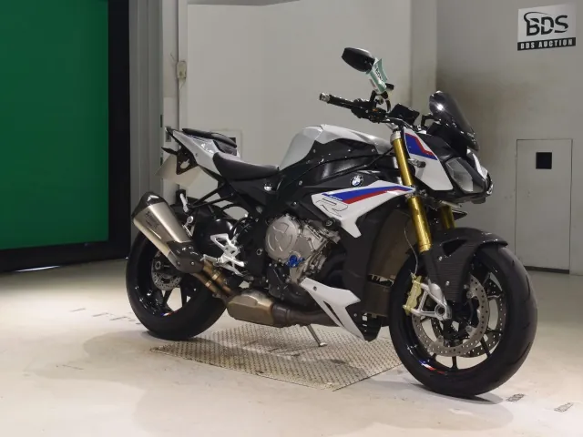 BMW S1000R 2020, белый, красный, синий, фото 3