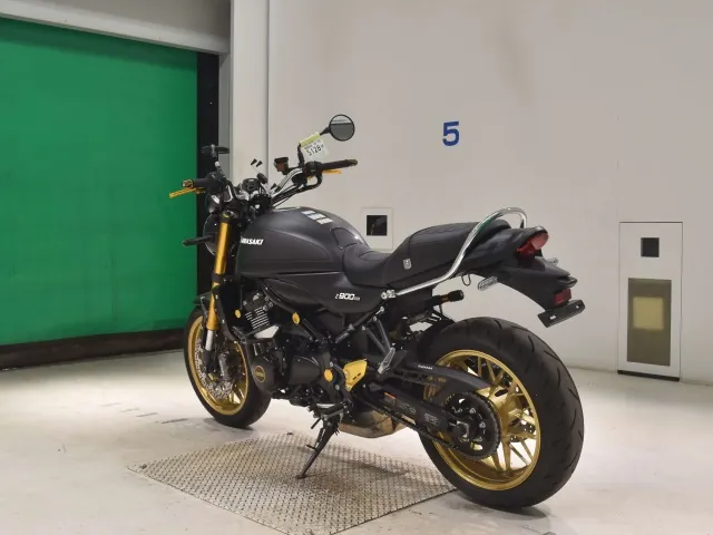 Kawasaki Z900RS 2025, matt black, фото 6