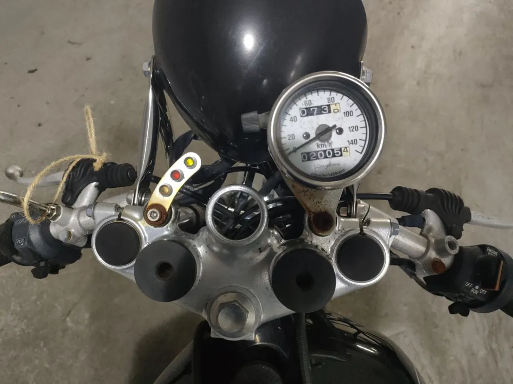Yamaha SR400 1999, чёрный, фото 5