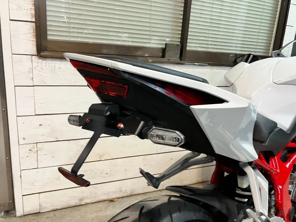 Honda CBR250RR, p white / red, фото 10