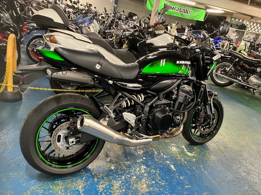 Kawasaki Z900RS 2025, black/green, фото 2