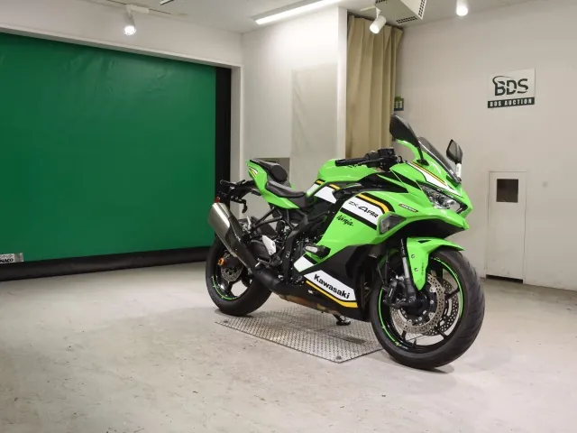 Kawasaki ZX-4R SE из Японии, фото 3