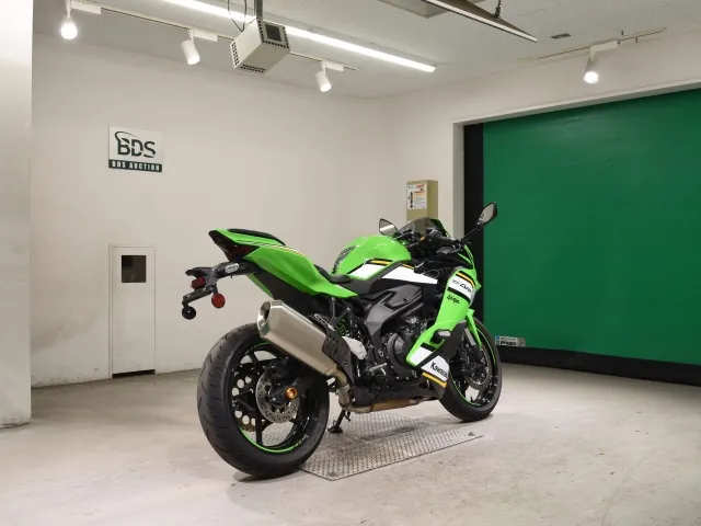 Kawasaki ZX-4R SE из Японии, фото 5