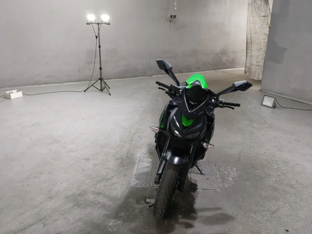 Kawasaki Z1000 2017, чёрный, зелёный, фото 3